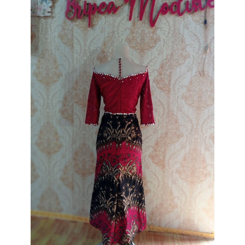 Dress batik kebaya
