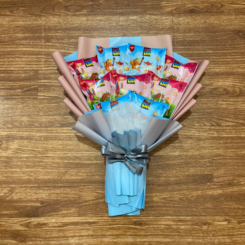 

Buket Snack / Snack Bouquet / Bouquet Snack / Snack buket / Hadiah wisuda