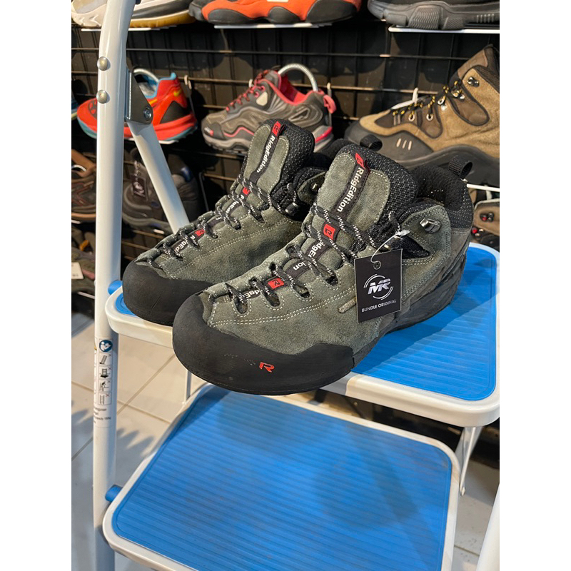 Sepatu Hiking Out Dor CAMPLINE
