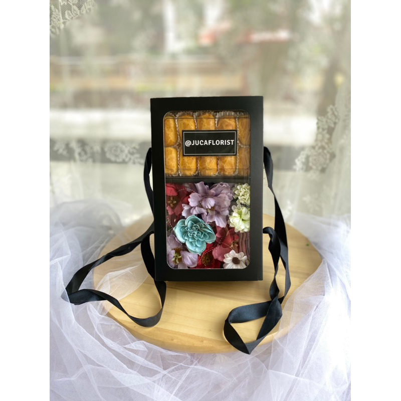 bunga box/ bunga box nastar/ hampers lebaran