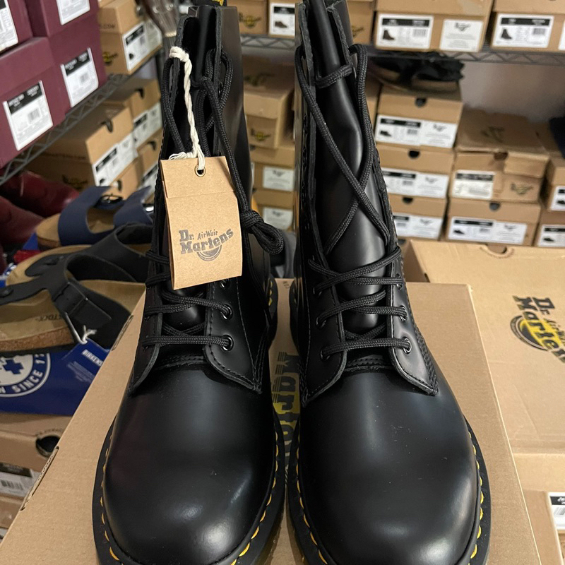 Dr martens 1490 black smooth