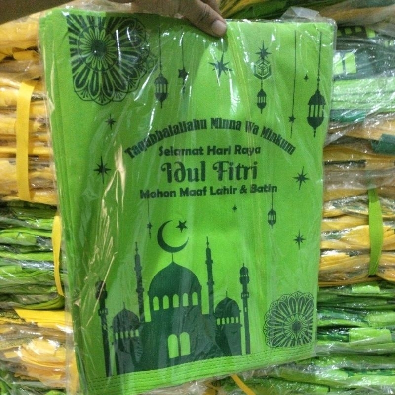 

Goodie Bag Lebaran Idul Fitri isi 12 pcs/Tas Handle Lebaran 38x45 / Goodie Bag Lebaran Idul Fitri Isi 12 Pcs / Tas Lebaran Idul Fitri Lusinan (38x45)/Tas Hampers Lebaran (lusinan)/Tas Bingkisan Lebaran/Tas Lebaran Idul Fitri (LUSINAN)/Tas Spunbond Lebaran