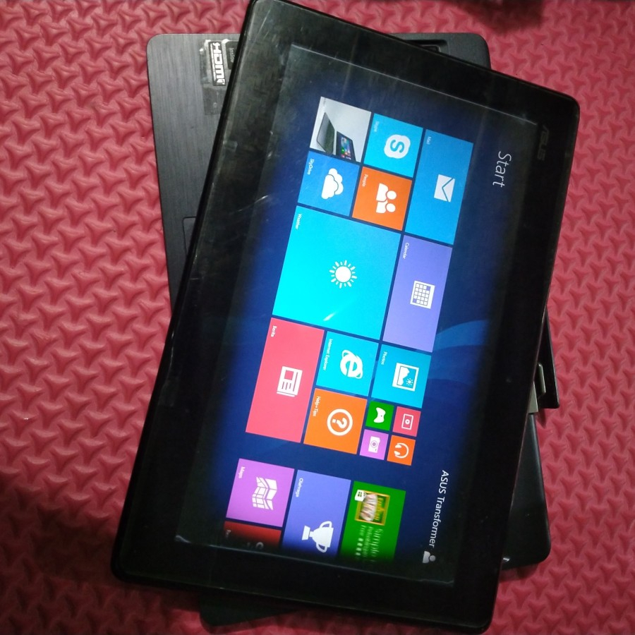 Notebook Tab Tablet ASUS Transformer T100TA Quad-Core 2/64 Windows 8.1 RAM 2GB SSD 64GB Laptop