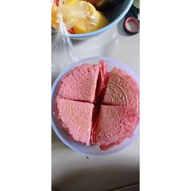 

Kue Kipas/Kue semprong rasa strawberry