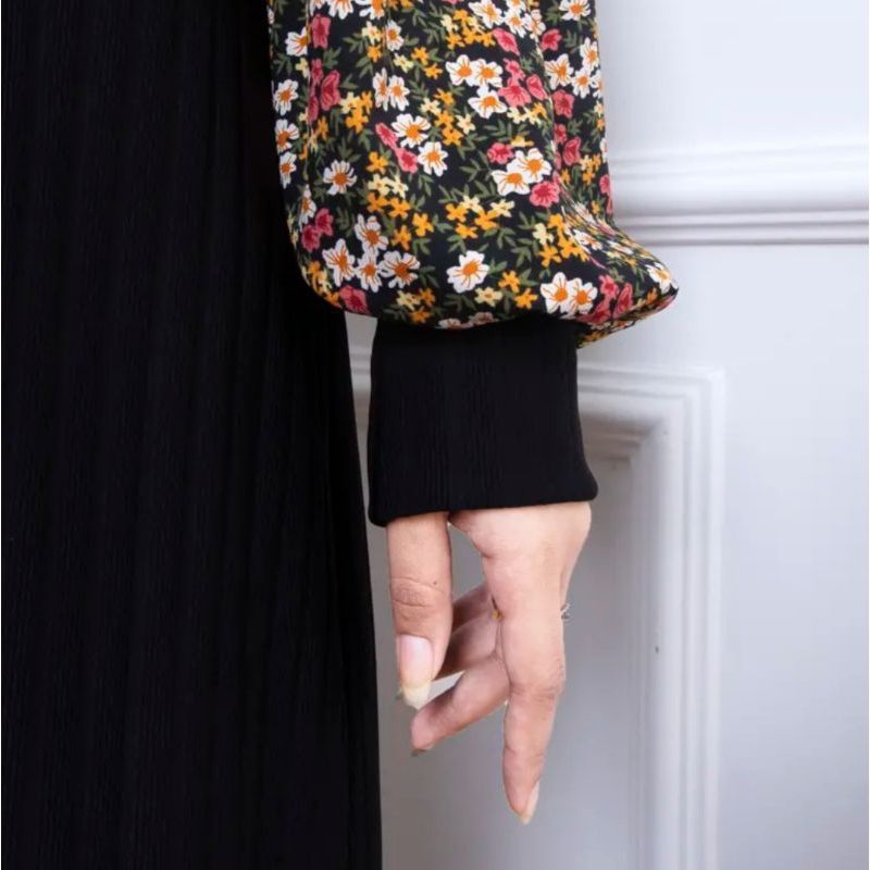 GAMIS MUSLIM TERBARU LENGAN KOMBI BUNGA KNIT PREMIUM/GAMIS KNIT MODEL TERBARU/GAMIS HORNET KNIT PREMIUM BAHAN TEBAL/DRESS MURAH/GAMIS MURAH/GAMIS KNIT MODEL TERBARU/DRESS WANITA MODEL BARU BAHAN KNIT/DRESS WANITA/GAMIS WANITA BAHAN BAGUS ADEM/DRESS POLOS