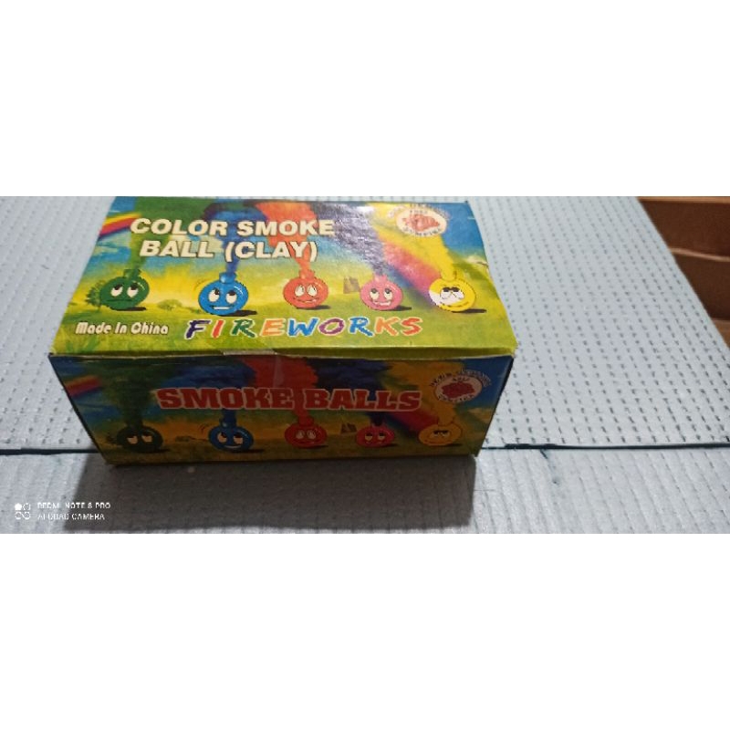 mainn bola asap/smoke ball