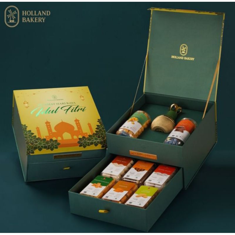 

Kareem Gift Box Hamper Holland Bakery