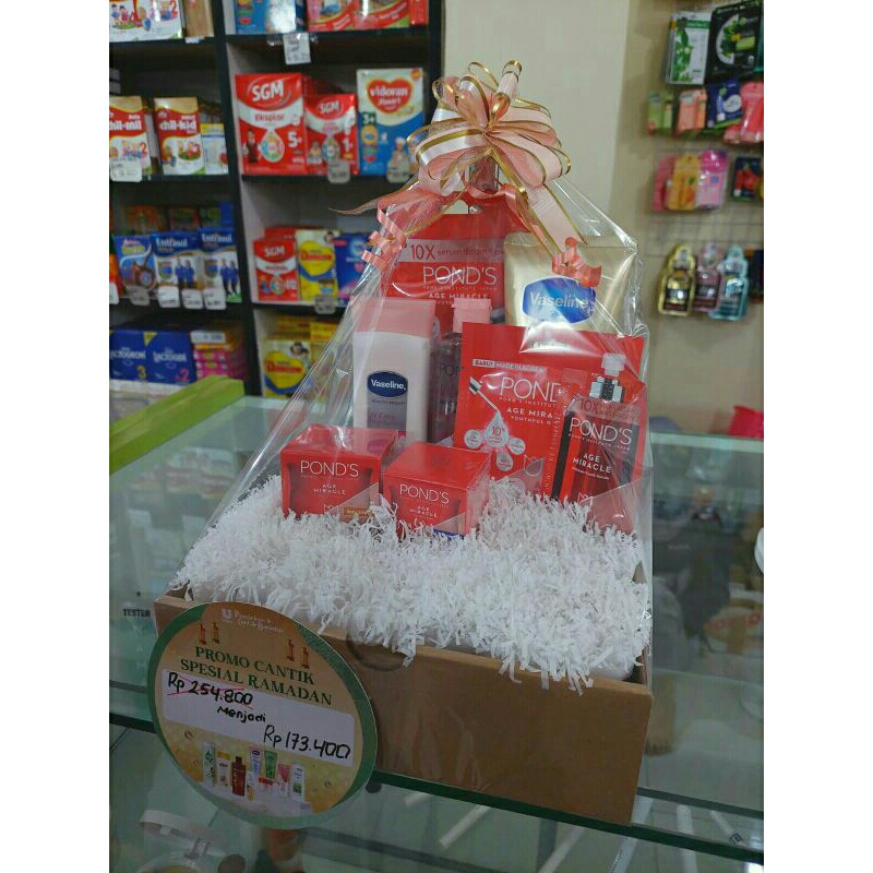 PONDS AGE MIRACLE X VASELINE PAKET HAMPERS SEPESIAL RAMADAHAN ISI 8