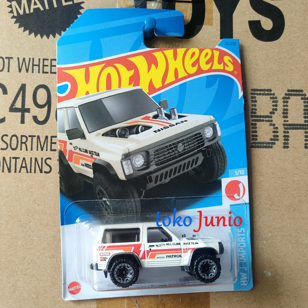 Hotwheels Nissan Patrol Custom