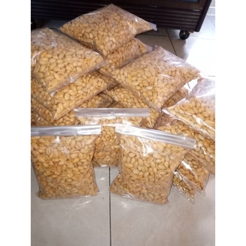 

kacang bawang gurih,renyah