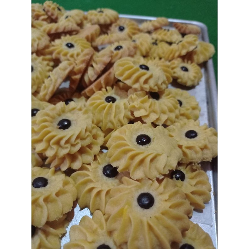 

Aneka Kue Kering/Kue Lebaran/Hampers raya 250 Gr