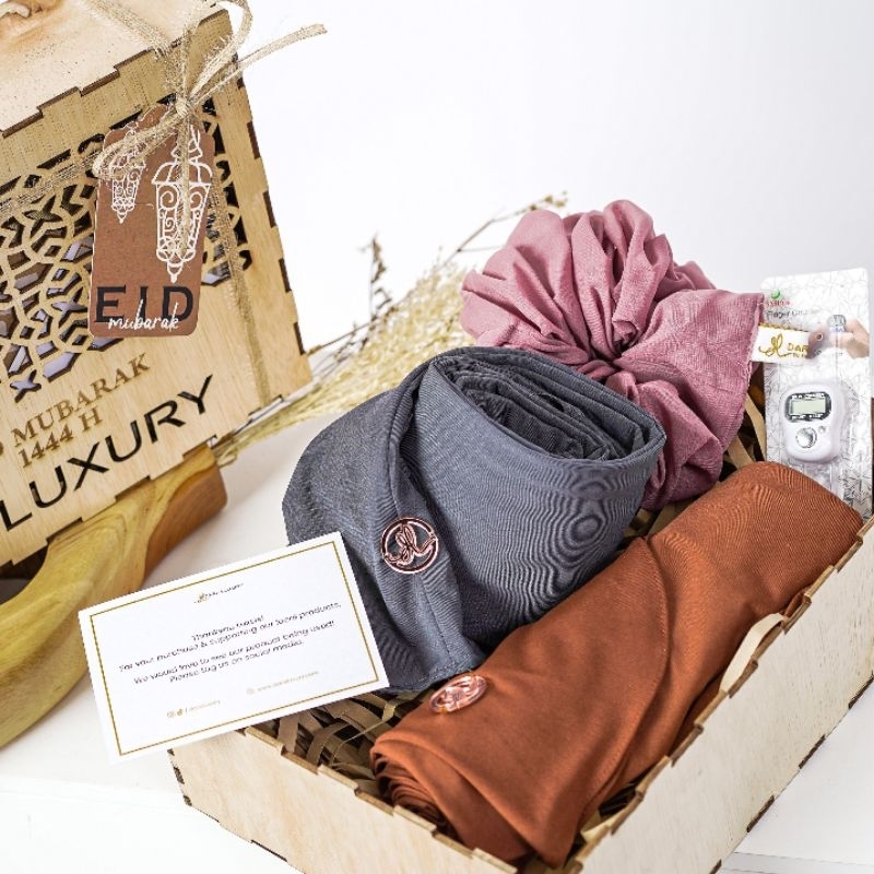 

Dara Luxury | Box Hampers Lebaran | Gift Box | Ramadhan Hampers | Hampers Idul Fitri | Eid Fitri Package | Set Box Hampers