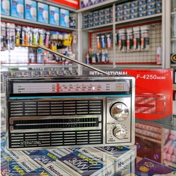 Radio AM FM National f 4250