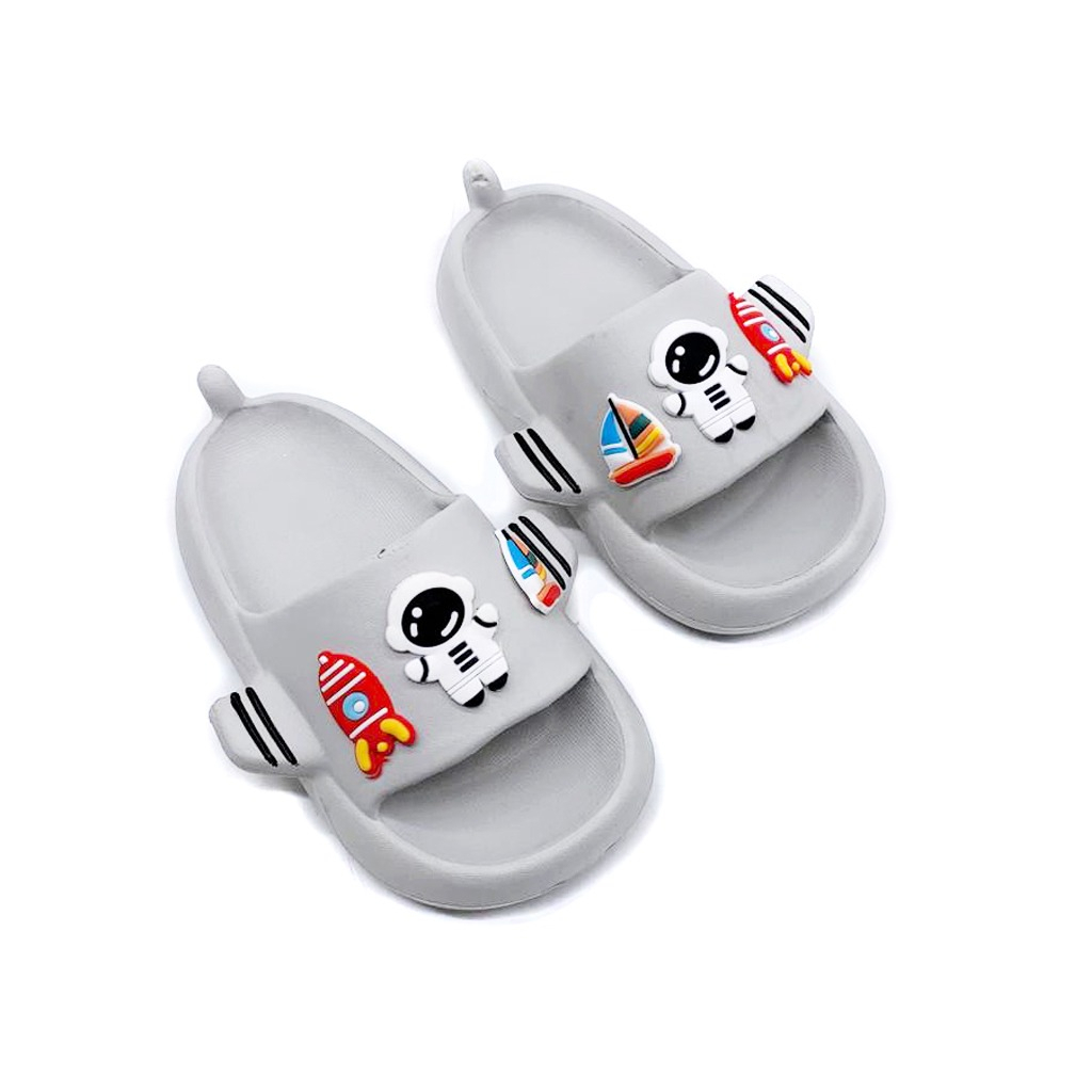 Sandal Anak Laki-Laki Sandal Selop Bahan Karet Tidak Licin Ringan Karakter Astronot