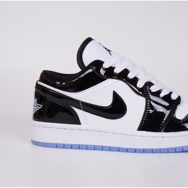 Sepatu Nike Air Jordan 1 Low SE Concord