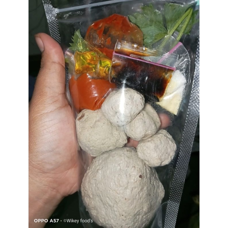 

bakso bahari isi tetelan