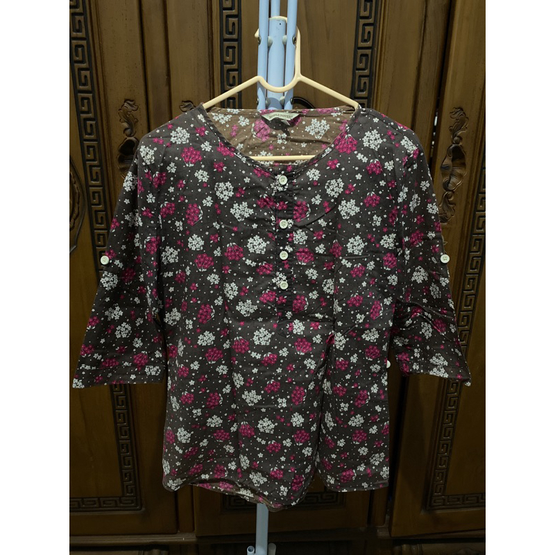[PRELOVED] Blouse Matahari