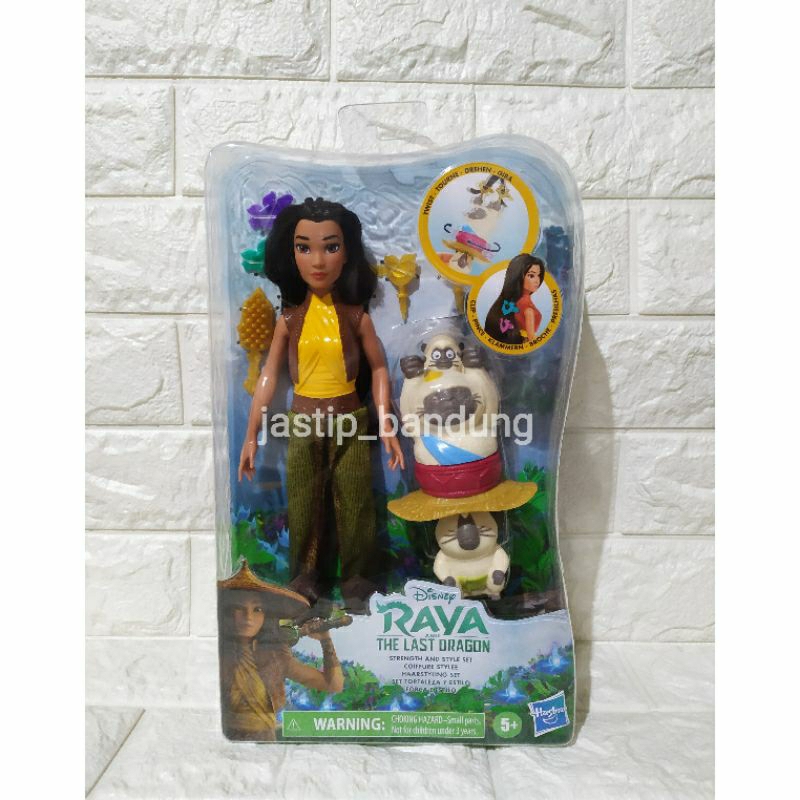 Hasbro Disney Princess Raya The Last Dragon Strength And Style Set / Boneka Disney Princess Raya Hai