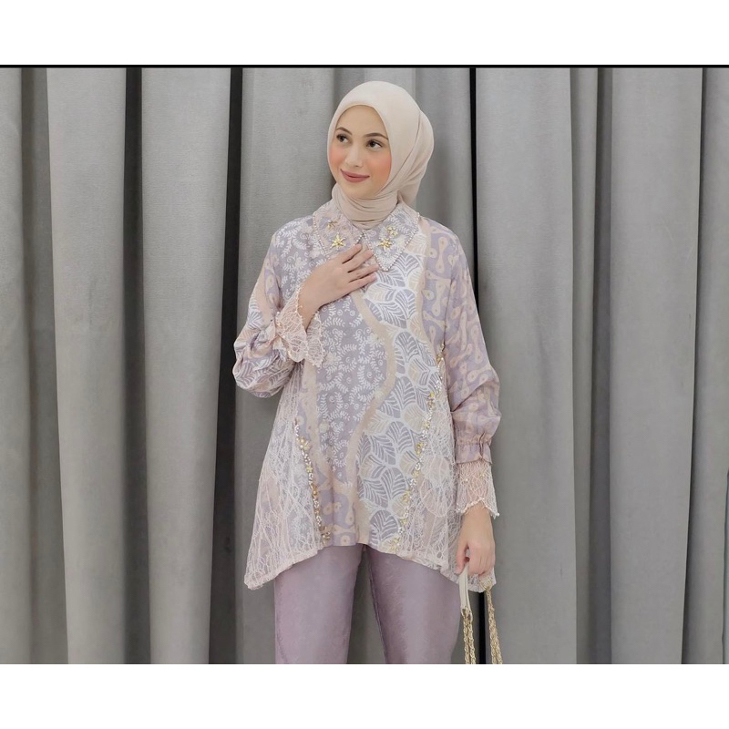 LYLA BLOUSE Sarah The label Kode 23
