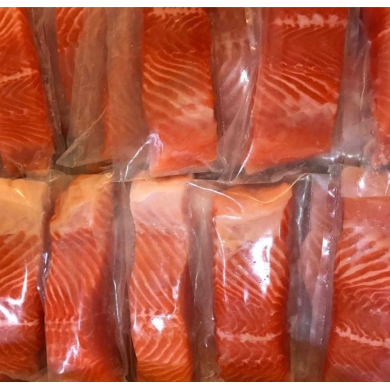 

fresh salmon fillet 100gr ikan salmon beku potongan