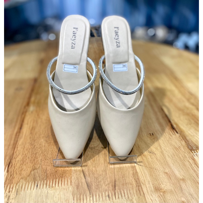 Faeyza blink sandal