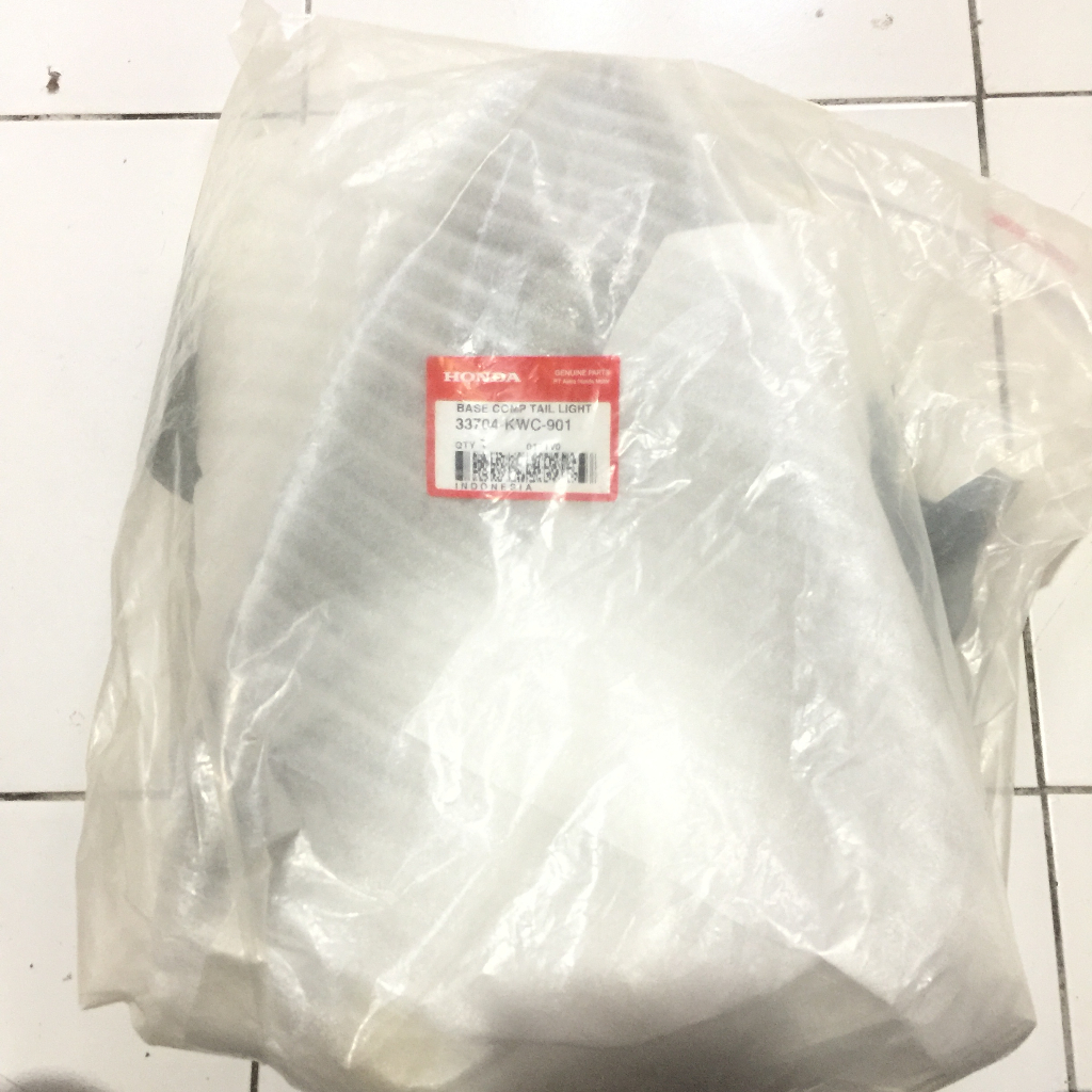 Rumah Lampu Belakang CS1 KWC ORI AHM 33704KWC901