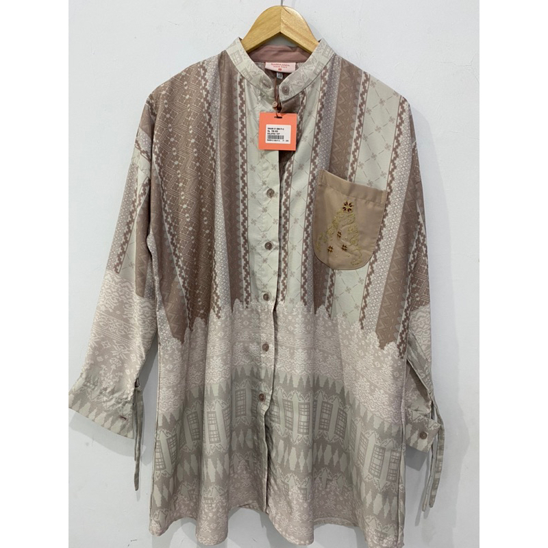 ria miranda salapah top preloved