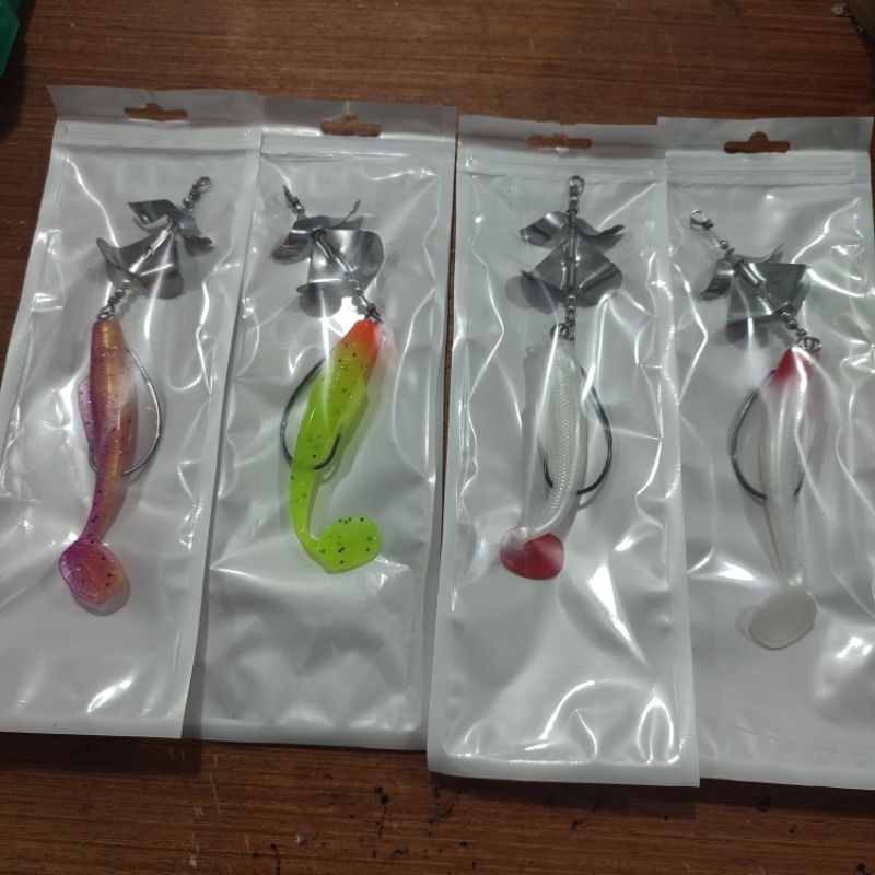 SLASH DOUBLE PROPELER SOFT LURE 10CM