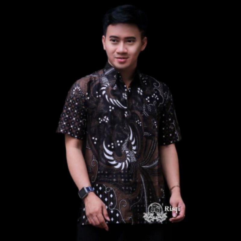 Kemeja batik pria lengan pendek reguler | Baju batik pria lengan pendek