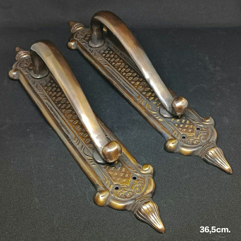 Handle kuningan Antik , gagang pintu rumah motif ukir 36,5 cm.