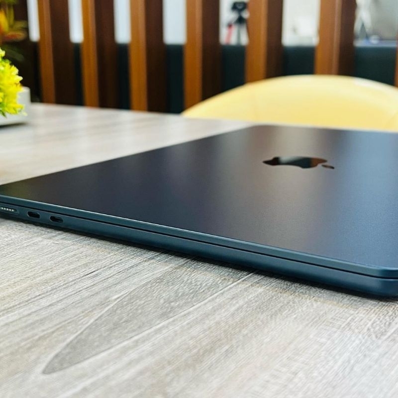 Macbook Air M2 2022 512-256 Fullset Original