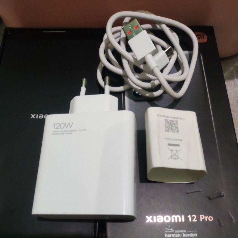 charger xiomi 11T pro/poco F4 GT/MI 12 pro asli copotan 120watt kondisi like neww 95%