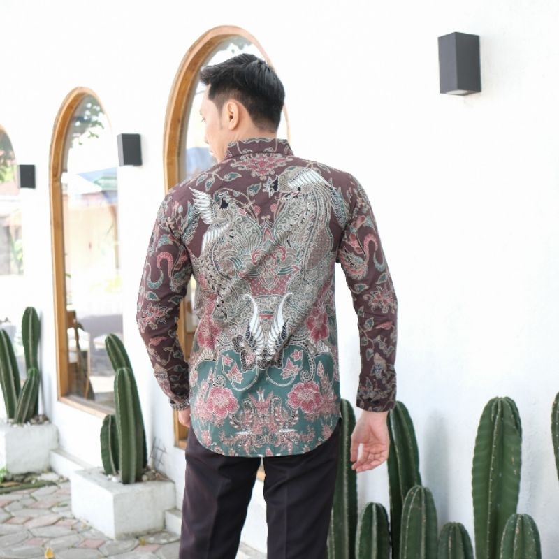 Batik Pria Lengan Panjang Slim Fit
