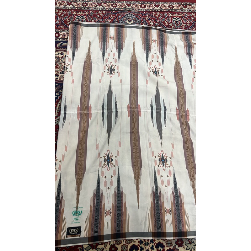 Sarung bhs SGC FS Second Putih Coklat