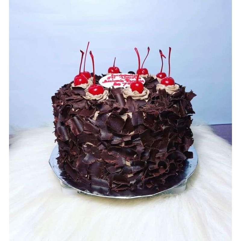 

Blackforest Cake,Kue Blackforest model bulat,kue Ulang Tahun Blackforest