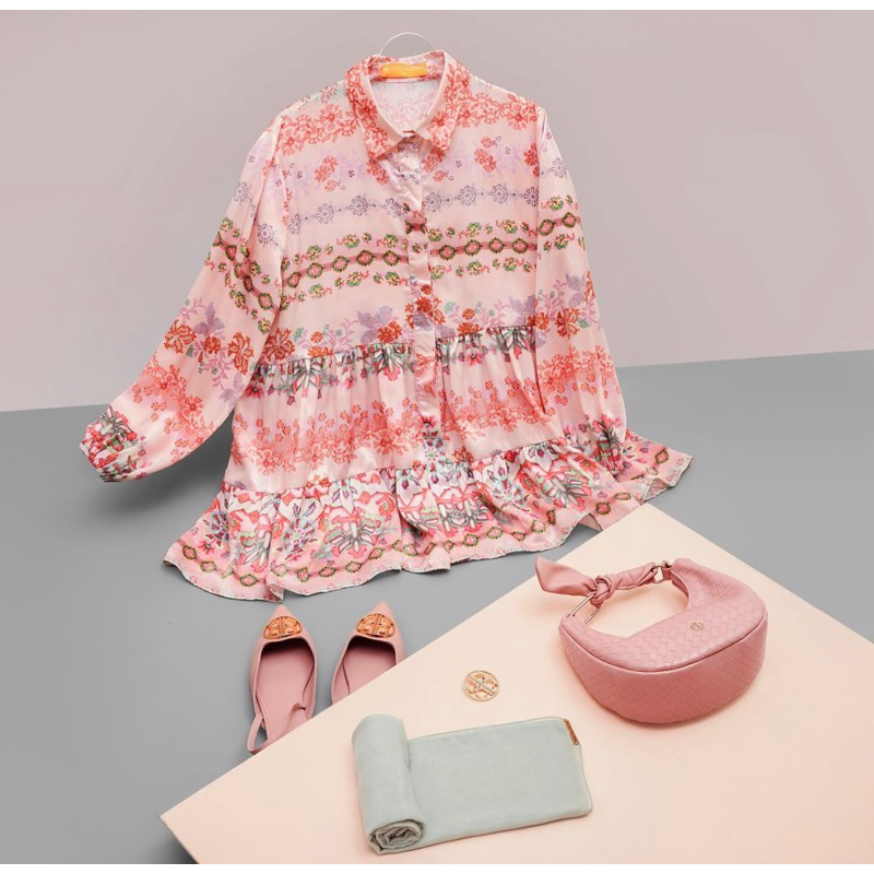 NEW • Ashmeera Tiered Shirt size S