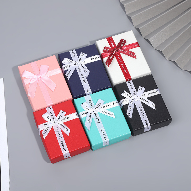 

Kotak Penyimpanan Hadiah Cincin Kalung Anting Liontin Jewelry Gift Box G019 Bron