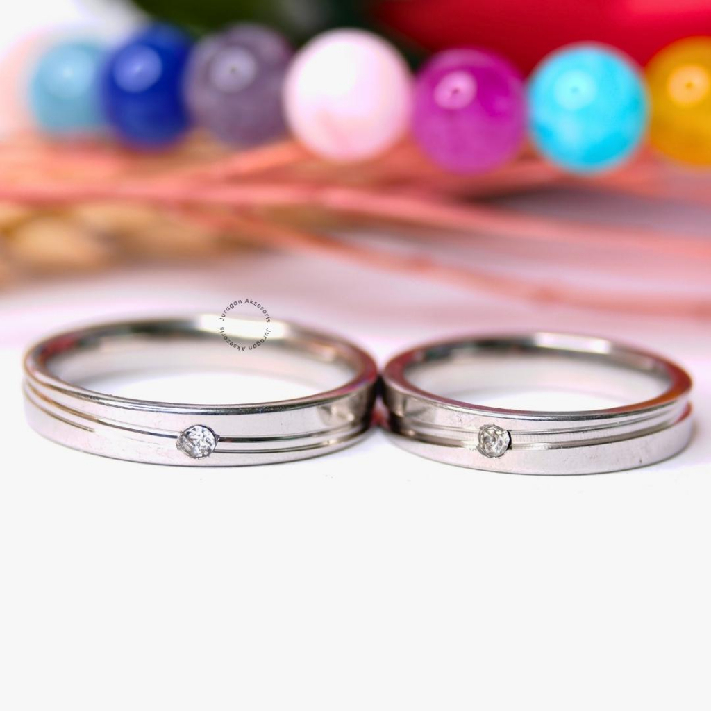 Cincin Couple Ukir Nama Titanium Silver Eyes Slash Anti Karat M60