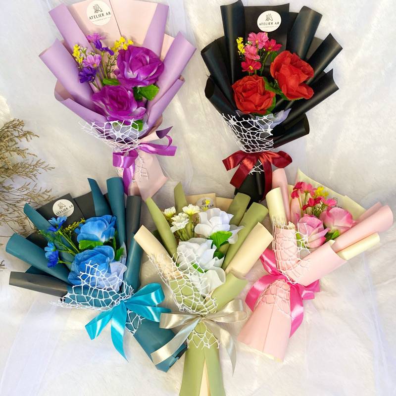 Buket bunga mawar / Hand bouquet / Bunga artificial