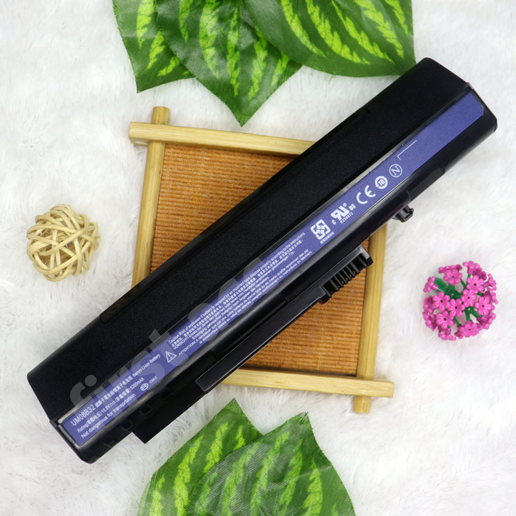 ORI Baterai Laptop ACER Aspire One ZG5 New