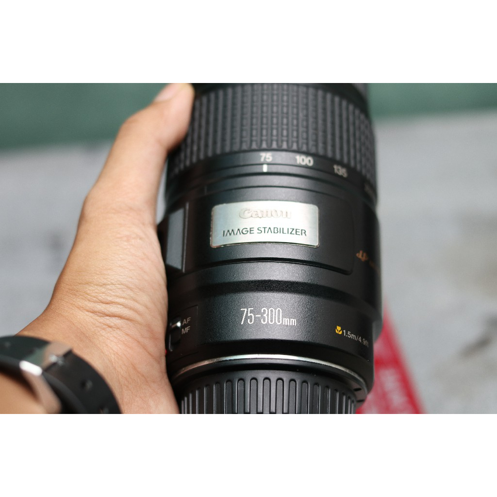 LENSA CANON 75-300MM IS