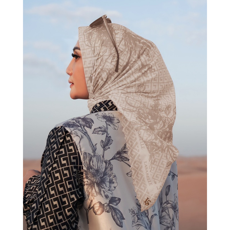 preloved like new La sabelle LASABELLE in middle east Dubai Scarf - Jumeira Butter cream