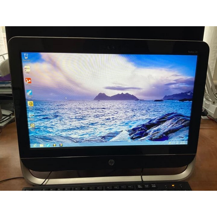 PC ALL IN ONE  HP PVILION 20 CORE i3 GEN 3 RAM 4 GB SSD 120 GB WIN 10 JOSS