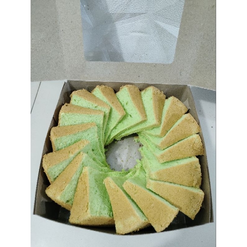 

chifon cake pandan/bolu lembut pandan(enak,lebut,dan wangi)