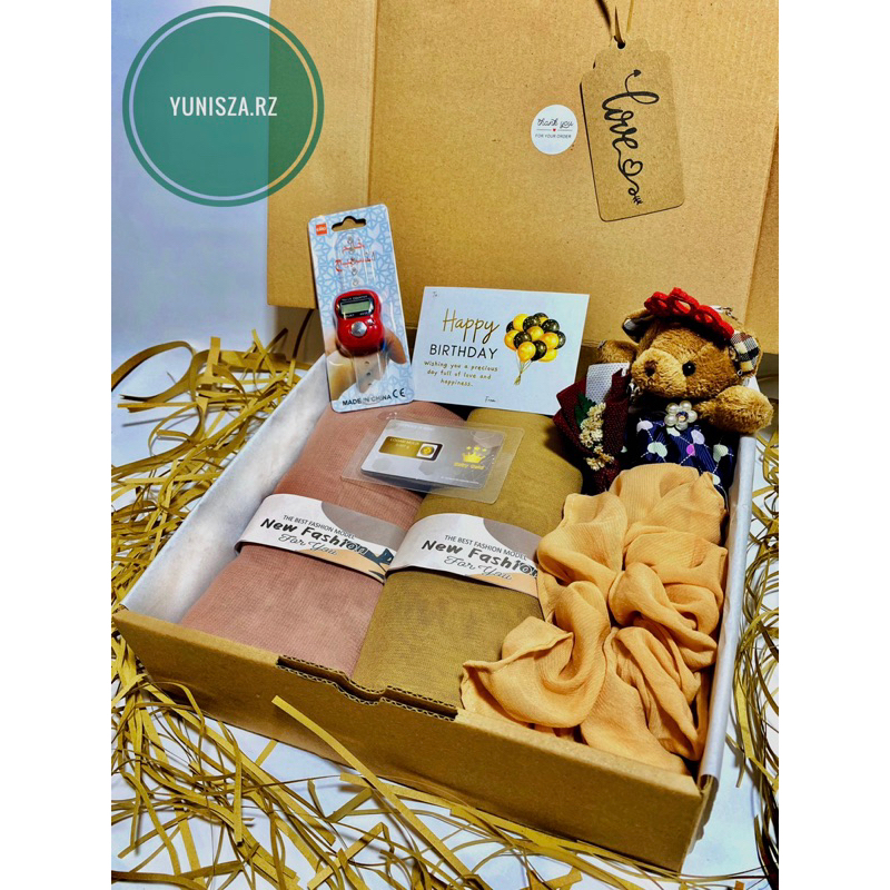 

Paket hampers hijab/ birthday/wedding/gift box/hadiah wisuda
