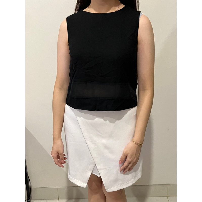 BAJU SET KANTOR HITAM ATASAN ROK PUTIH PRELOVED