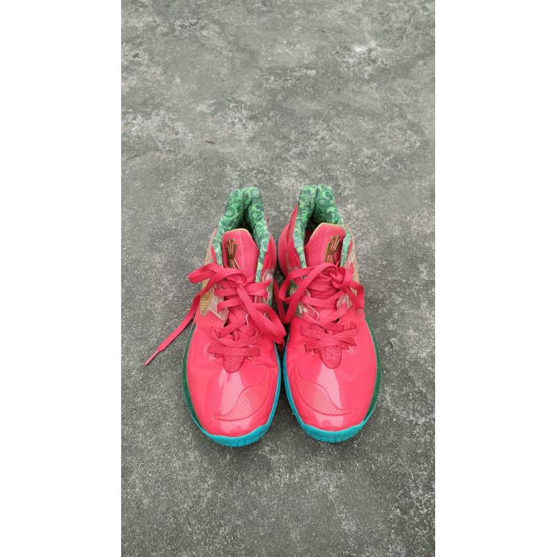 Sepatu Basket Kyrie 2 Low"Mr.Krabs"