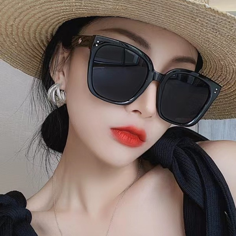 Kacamata Hitam Estetik Untuk Pria Dan Wanita/Kaca matahari yang resisten UV/Fashion leopard sunglasses