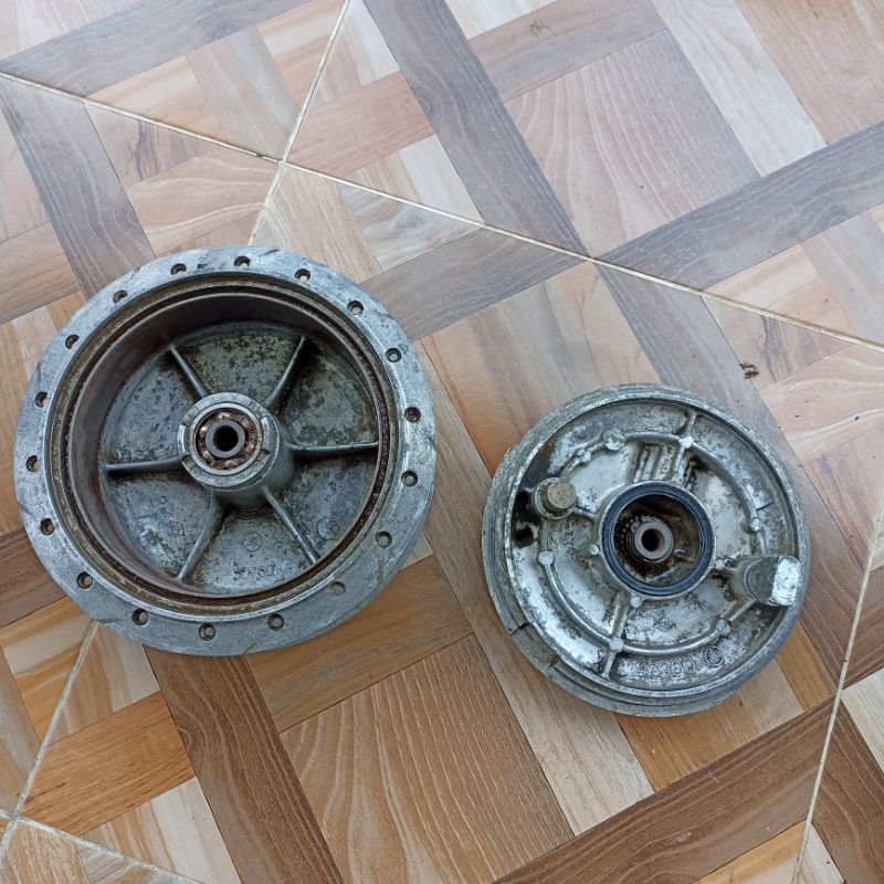 tromol roda depan non disc Yamaha AS3 yasi yb100 RD 125 twin cb200 Original