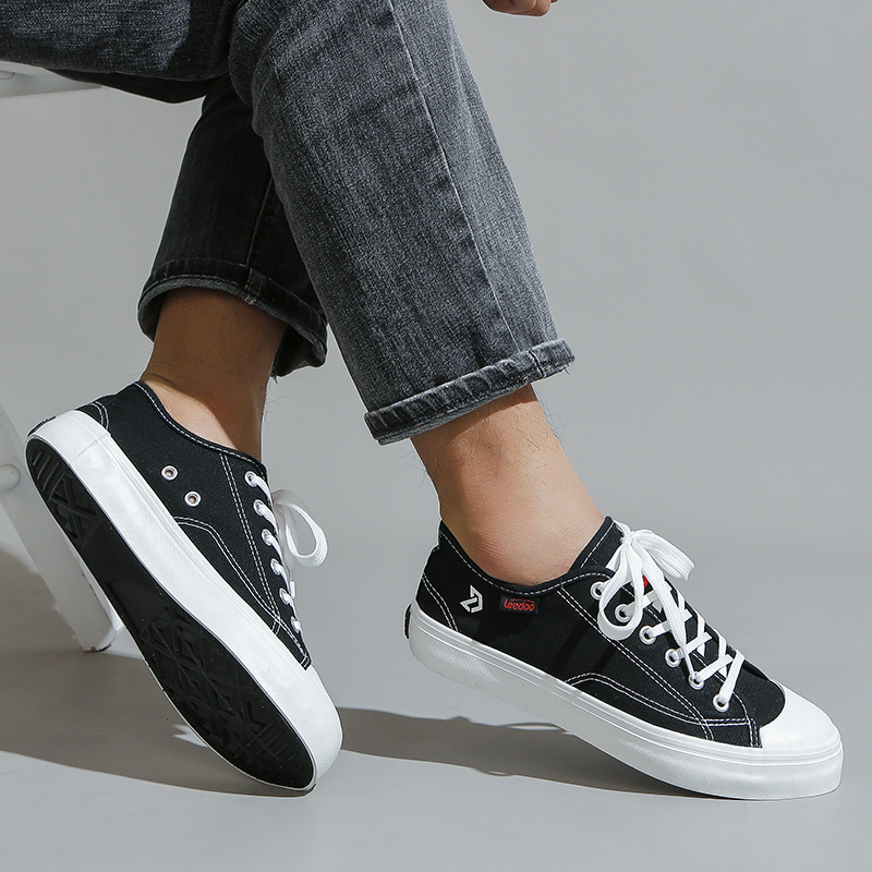 Mainland Sepatu Sneakers Pria Casual Sepatu Canvas Sekolah Hitam Putih Anti Slip MC308